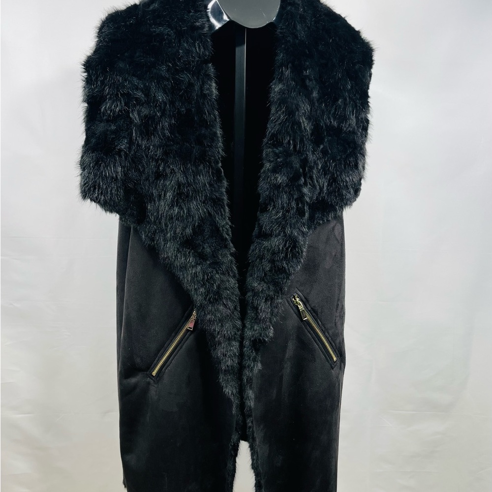 Dolcecabo Black Faux Suede and Faux Fur Lining Fingertip Vest